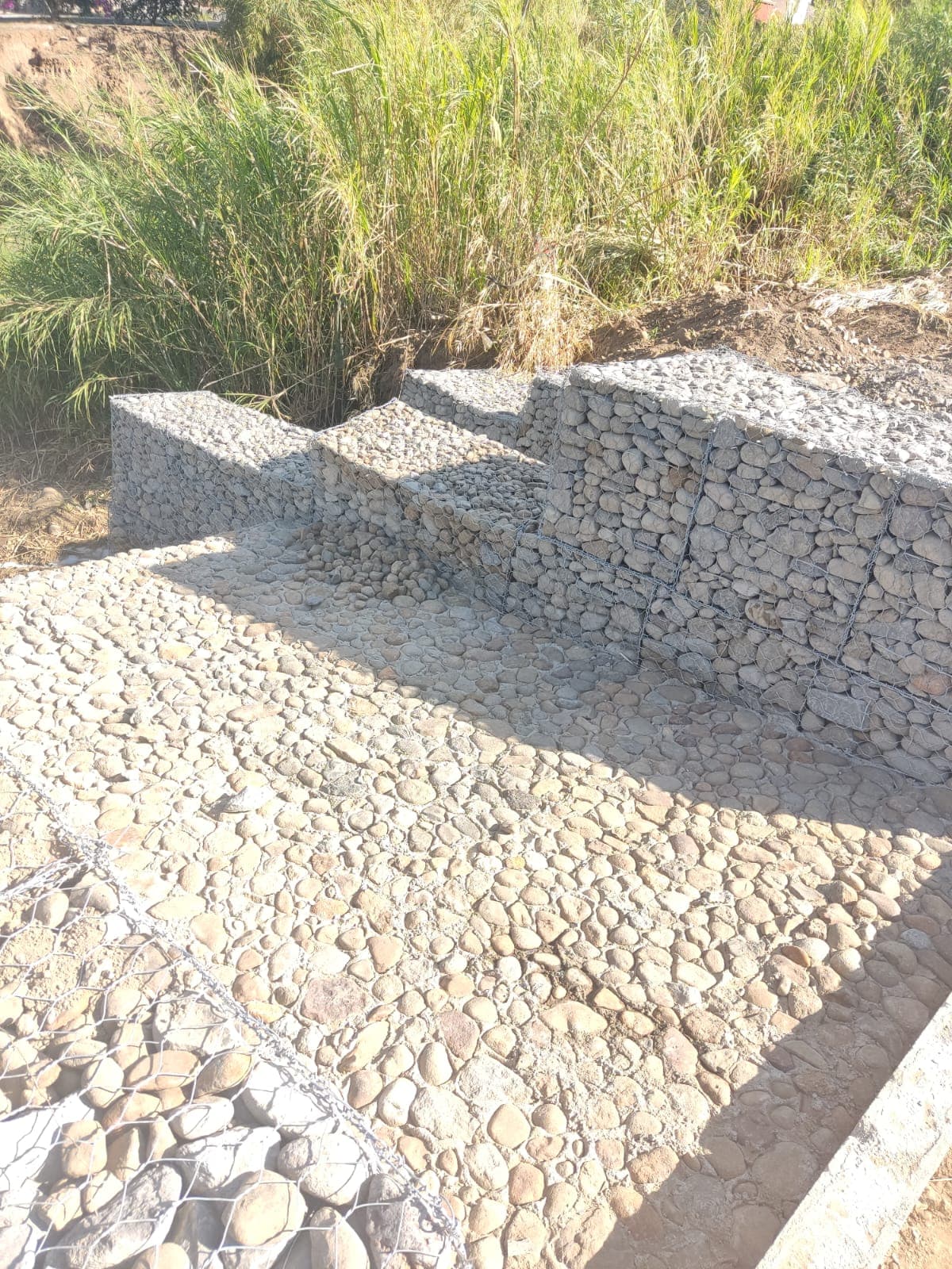 Muro de gaviones en Costa Rica